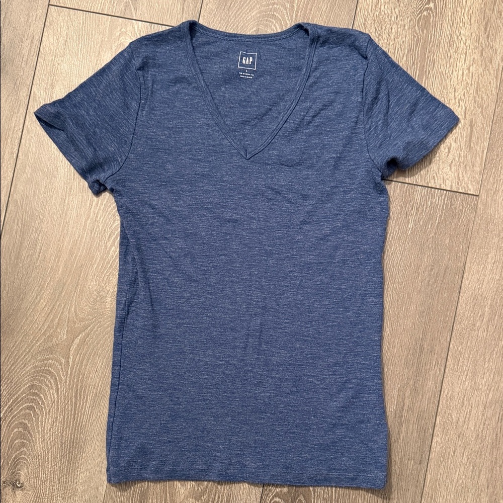 GAP Heather Blue V-Neck Modern Tee
